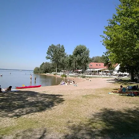 Vakantiehuis Alluring In With Whirlpool Übersee