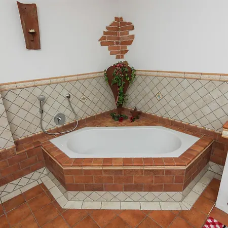 Alluring In With Whirlpool * Übersee