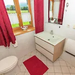 Casa de Férias Alluring In With Whirlpool Übersee