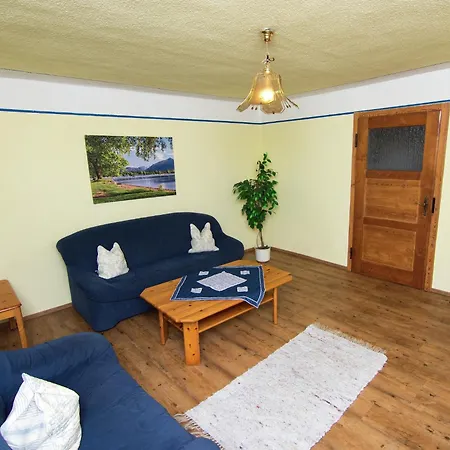 Holiday home Alluring In With Whirlpool Ubersee