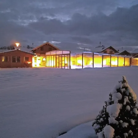 Alluring In With Whirlpool Holiday home Ubersee