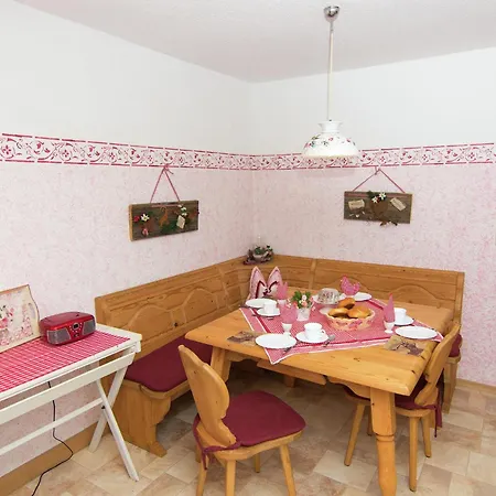 Holiday home Alluring In With Whirlpool Ubersee