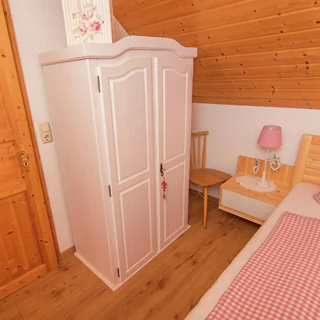 Holiday home Alluring In With Whirlpool Ubersee