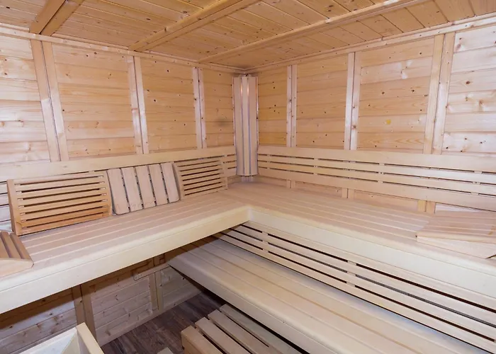 Hébergement de vacances Alluring In With Whirlpool