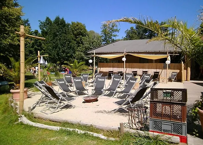 Alluring In With Whirlpool Hébergement de vacances *